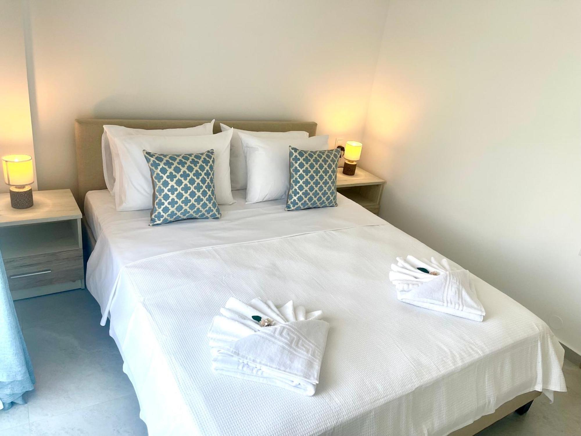 The Skyline Escape Apartment Heraklion  Bagian luar foto