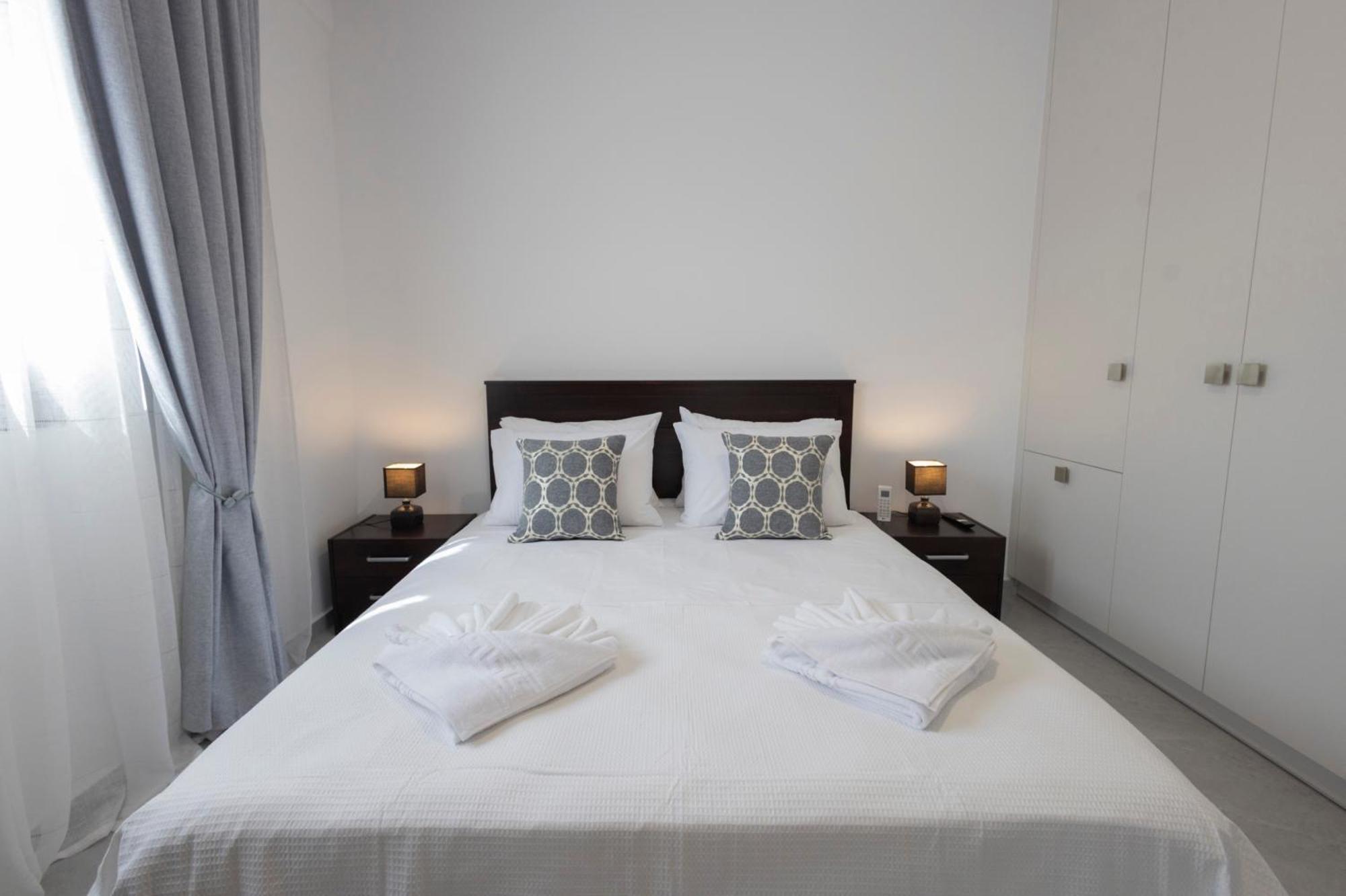 The Skyline Escape Apartment Heraklion  Bagian luar foto