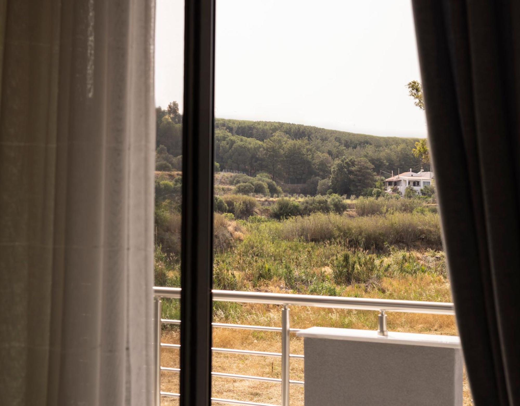 The Skyline Escape Apartment Heraklion  Bagian luar foto