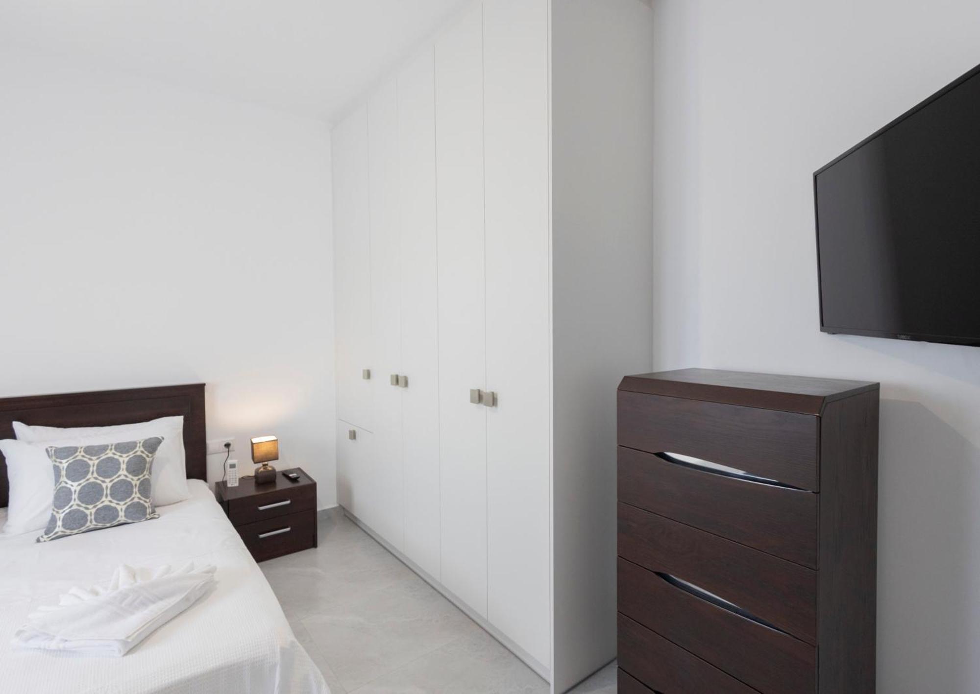 The Skyline Escape Apartment Heraklion  Bagian luar foto